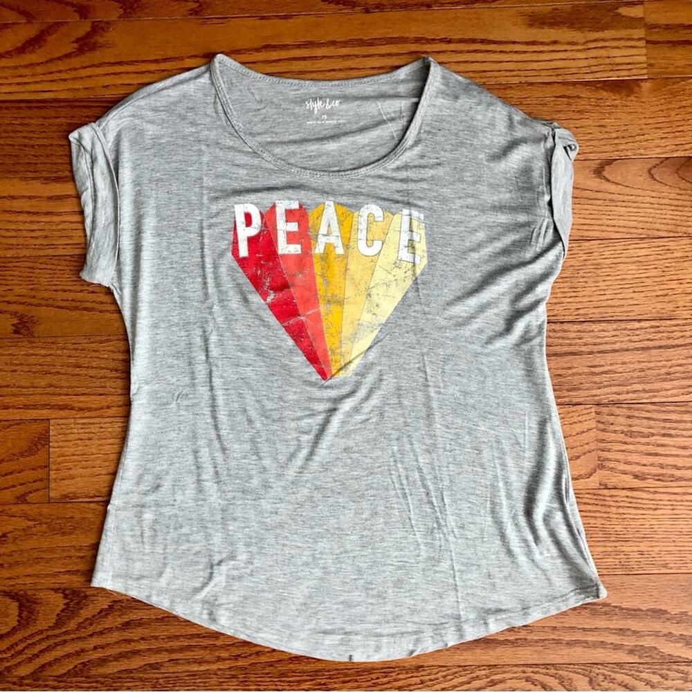 Style & Co Peace Graphic Distressed Scoop Neck Gray T-Shirt Women’s Size SP